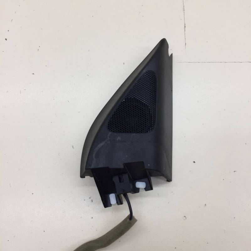 Крышка зеркала внутренняя правая Volkswagen Passat B7 2011-2015 Крышка зеркала внутренняя правая Volkswagen Passat B7 2011-2015