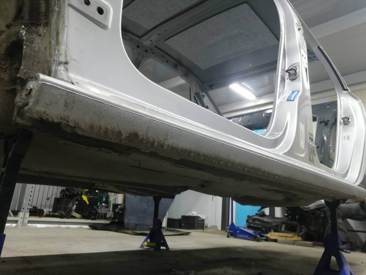 Порог со стойкой левый Volkswagen Polo (MK5) 2011-2020 Порог со стойкой левый Volkswagen Polo (MK5) 2011-2020