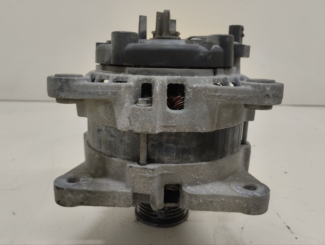 Генератор Renault Duster (HSA, HSM) 2012> Генератор Renault Duster (HSA, HSM) 2012>