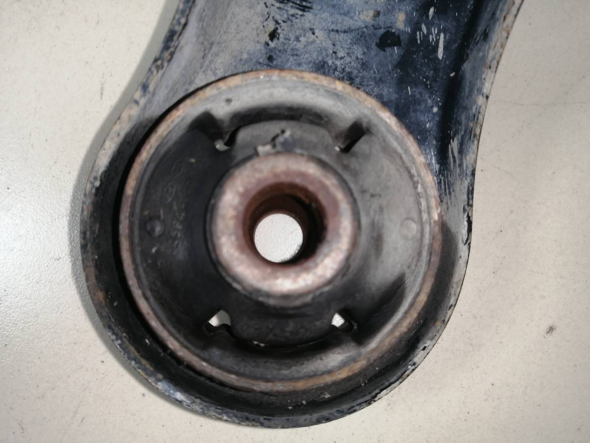 Рычаг передний правый Kia Picanto (TA) 2011-2017