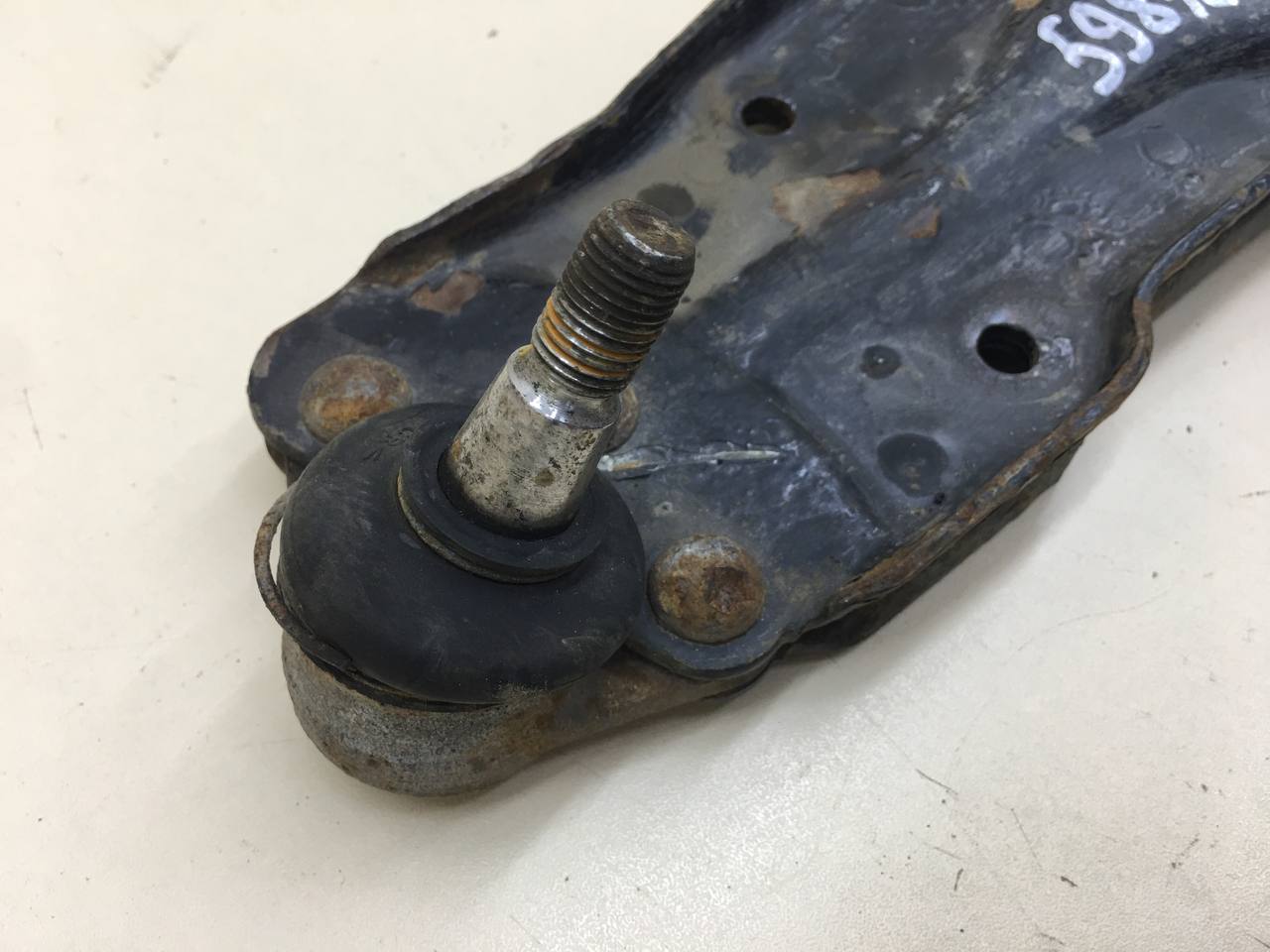 Рычаг передний левый Fiat Albea 2002-2012