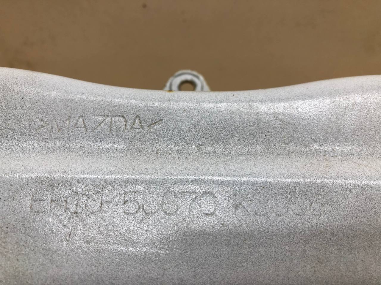 Усилитель переднего бампера Mazda CX-7 (ER) 2006-2012