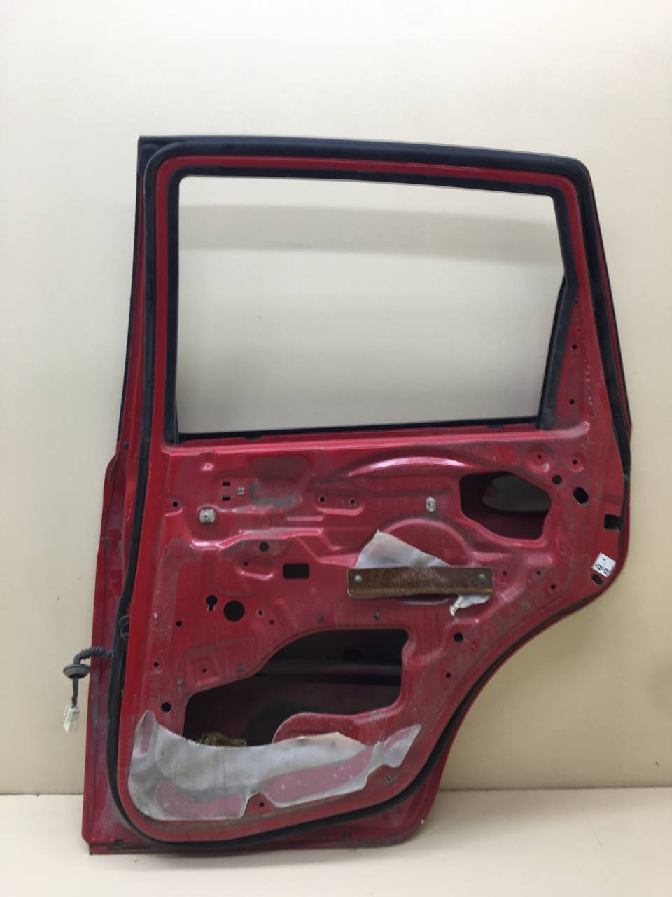 Дверь задняя правая Chevrolet Aveo T200 2003-2008 Дверь задняя правая Chevrolet Aveo T200 2003-2008