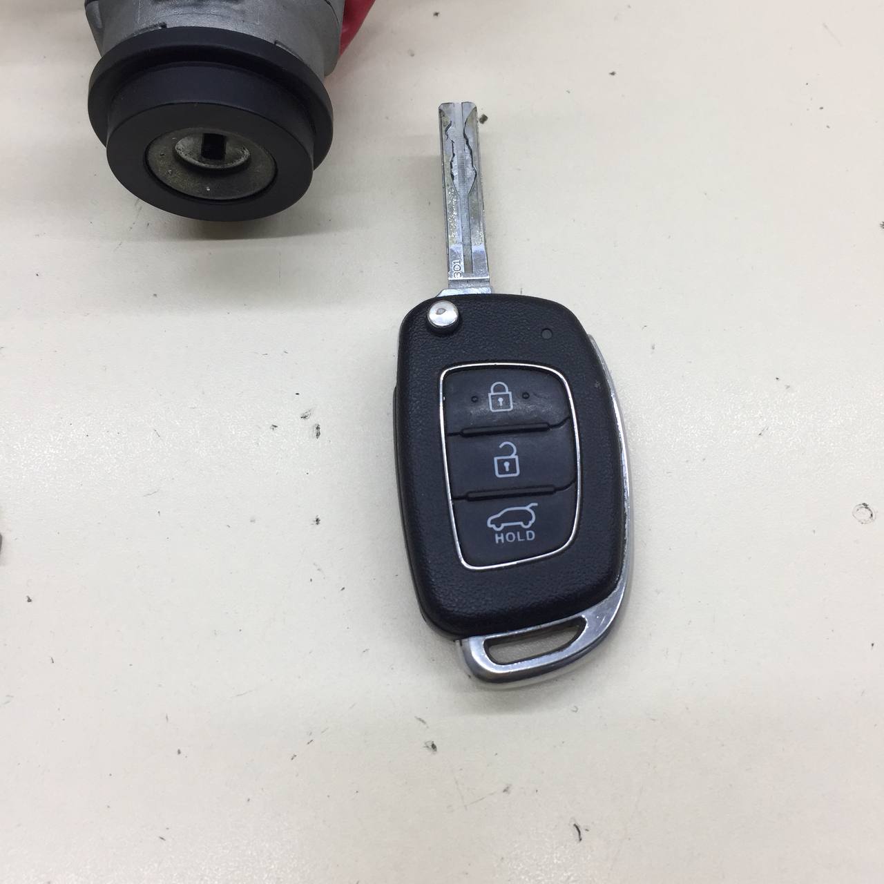 Замок зажигания Hyundai Tucson (TL) 2015-2021 Замок зажигания Hyundai Tucson (TL) 2015-2021