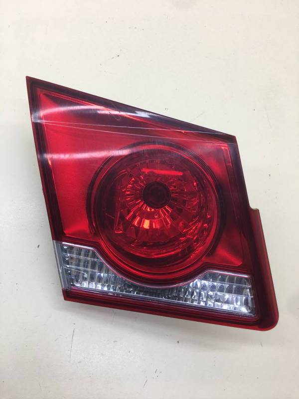 Фонарь задний внутренний левый Chevrolet Cruze (J300) 2009-2016