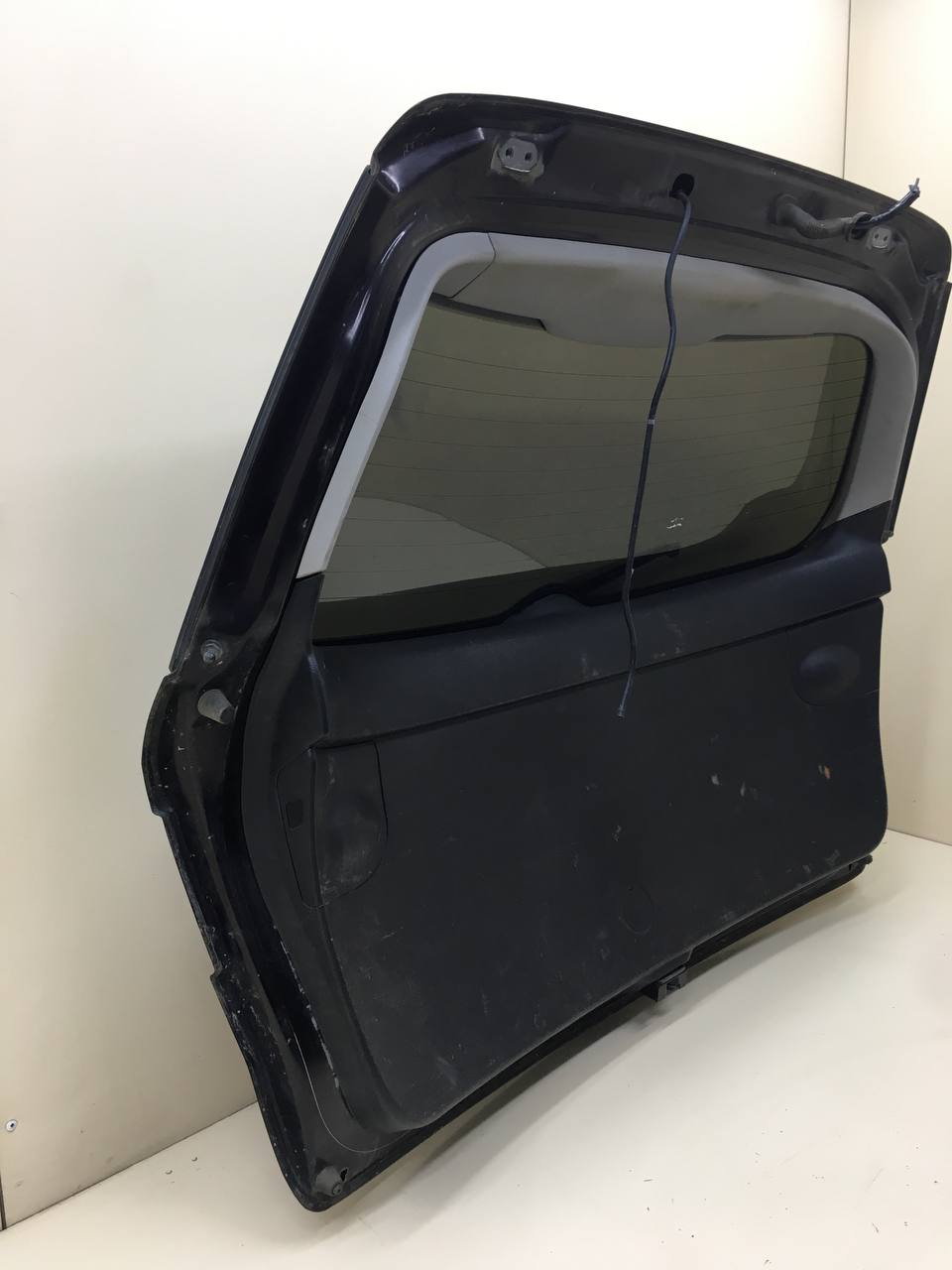 Дверь багажника со стеклом Mazda Mazda 6 (GG) 2002-2007 Дверь багажника со стеклом Mazda Mazda 6 (GG) 2002-2007
