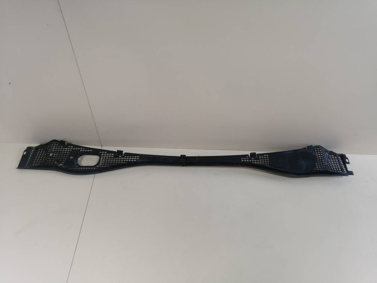 Решетка стеклооч. (планка под лобовое стекло, жабо) Lada Largus 2012>