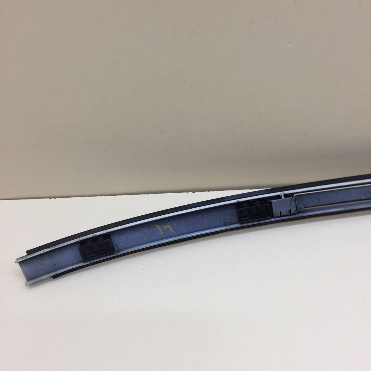 Молдинг крыши правый BMW 3-series E90/E91 2005-2011