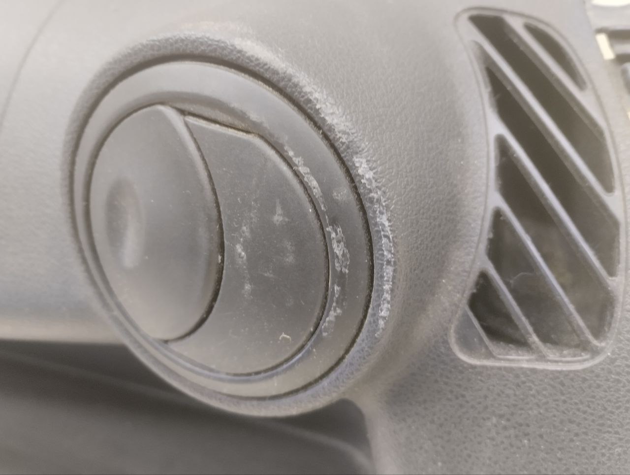 Торпедо Lada Granta 2011>