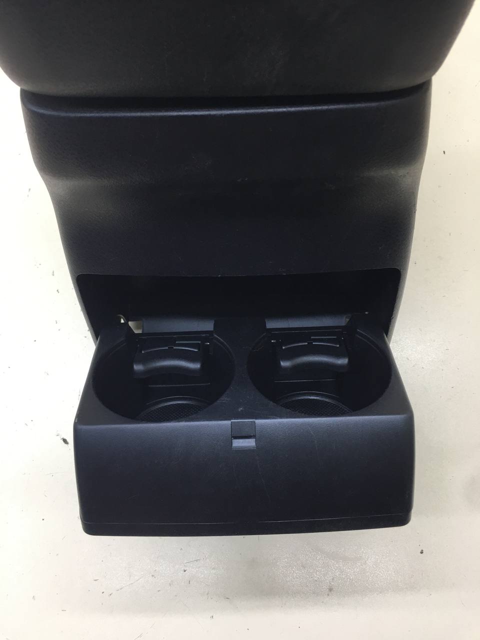 Консоль центральная Suzuki Grand Vitara 2005-2015