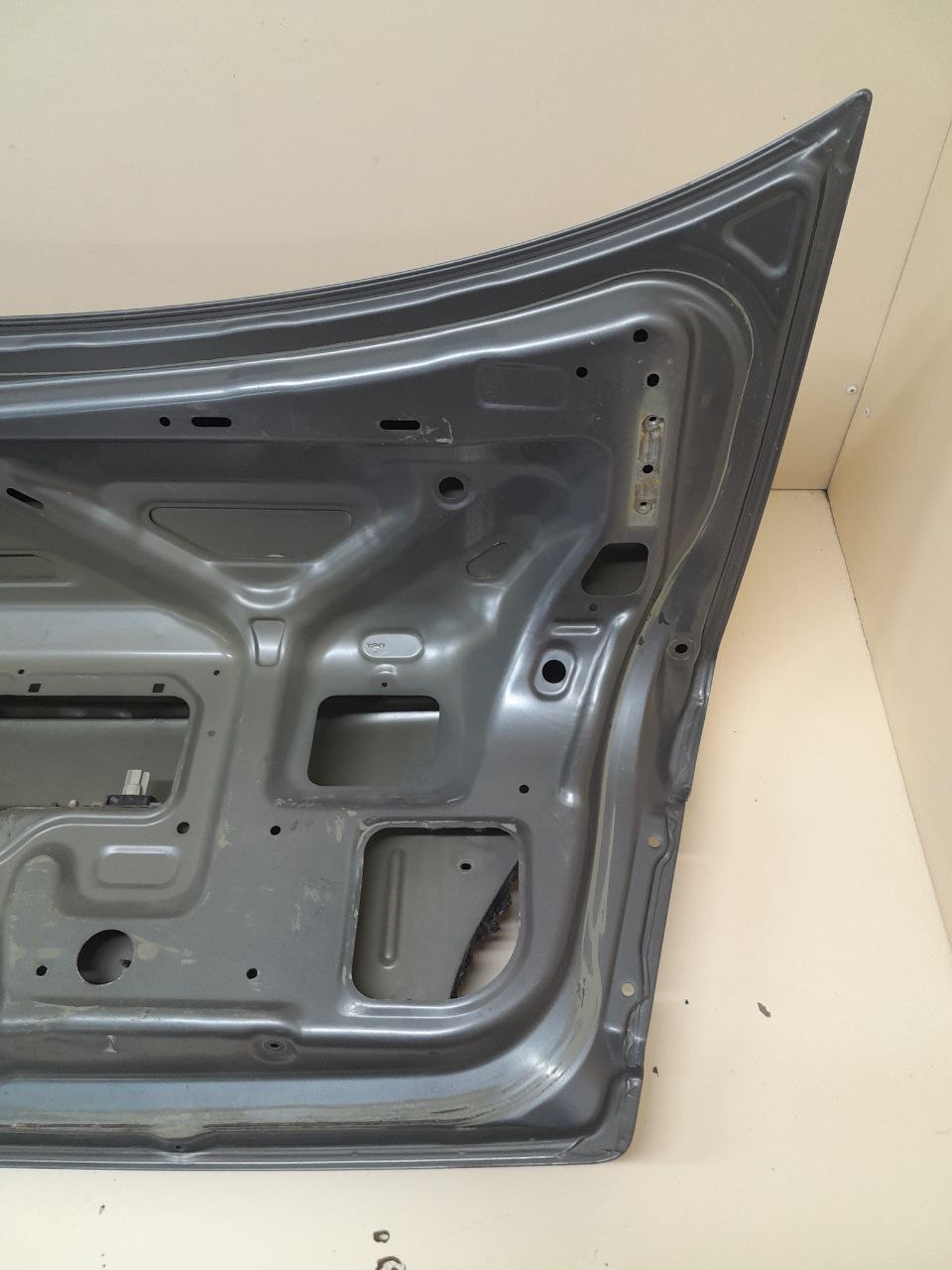 Крышка багажника Nissan Almera (N16) 2000-2006 Крышка багажника Nissan Almera (N16) 2000-2006