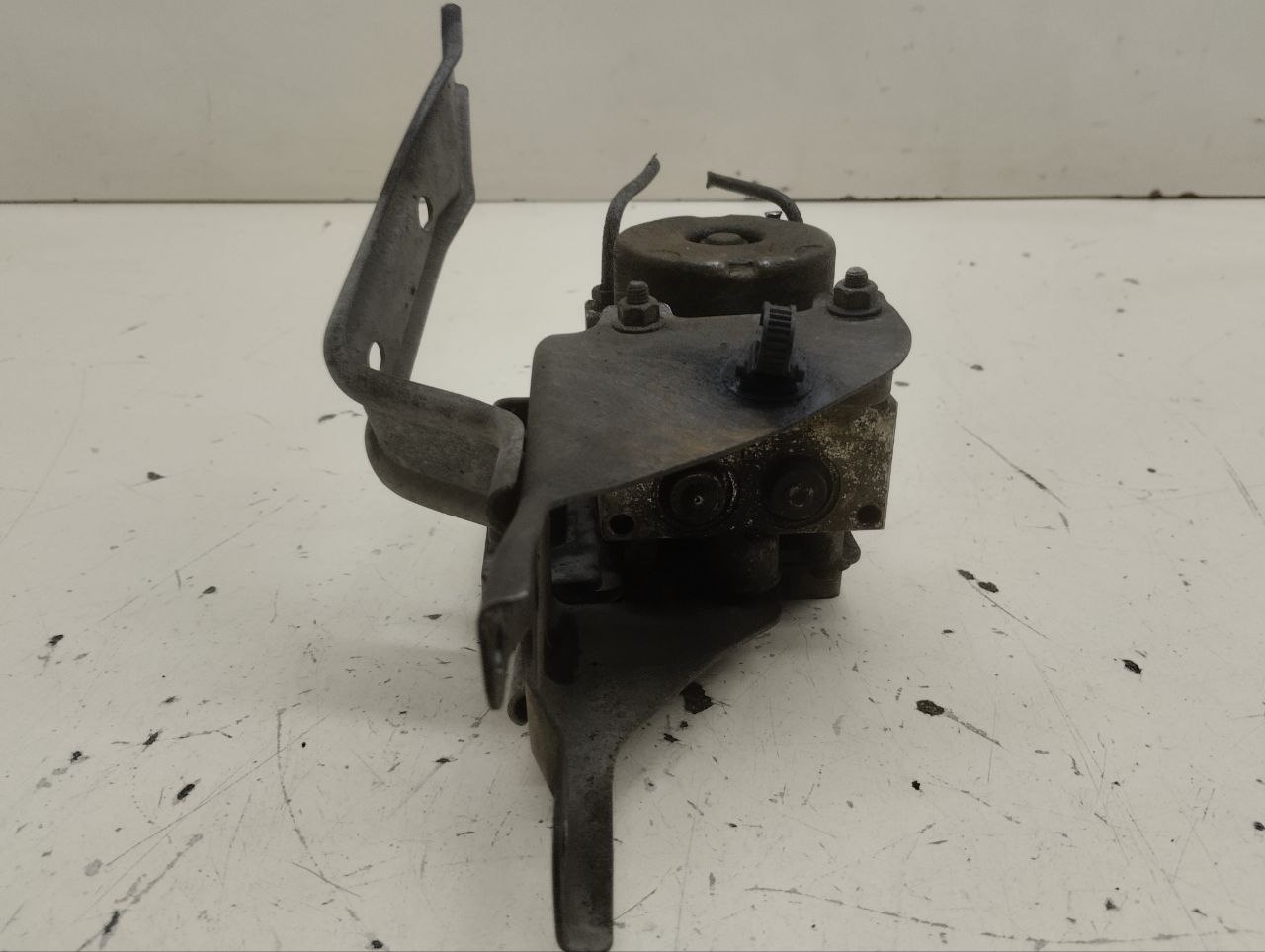 Блок ABS (насос) Mitsubishi Lancer 9 (CS/Classic) 2000-2011 Блок ABS (насос) Mitsubishi Lancer 9 (CS/Classic) 2000-2011