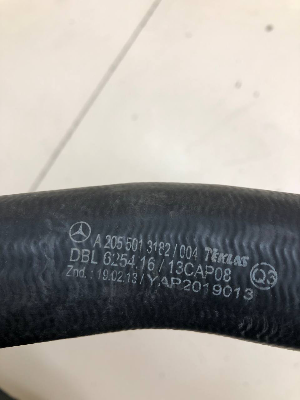 Патрубок радиатора охлаждения Mercedes-Benz C-Class (W205) 2014>