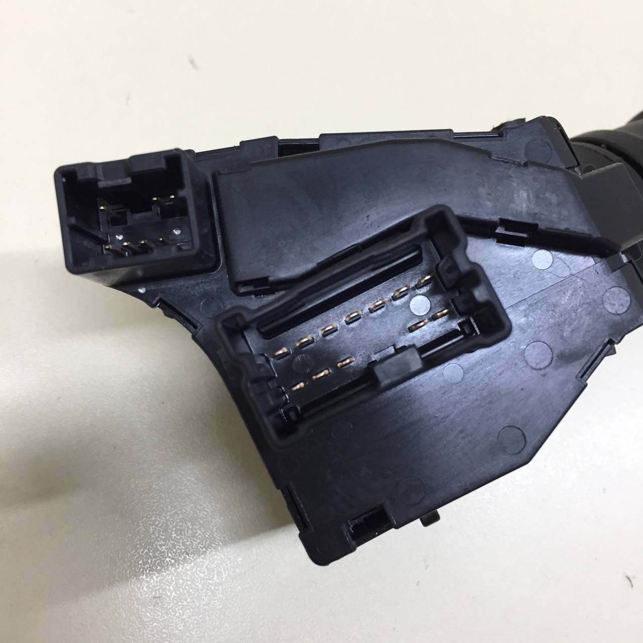 Переключатель поворотов подрулевой Nissan Almera (N16) 2000-2006 Переключатель поворотов подрулевой Nissan Almera (N16) 2000-2006