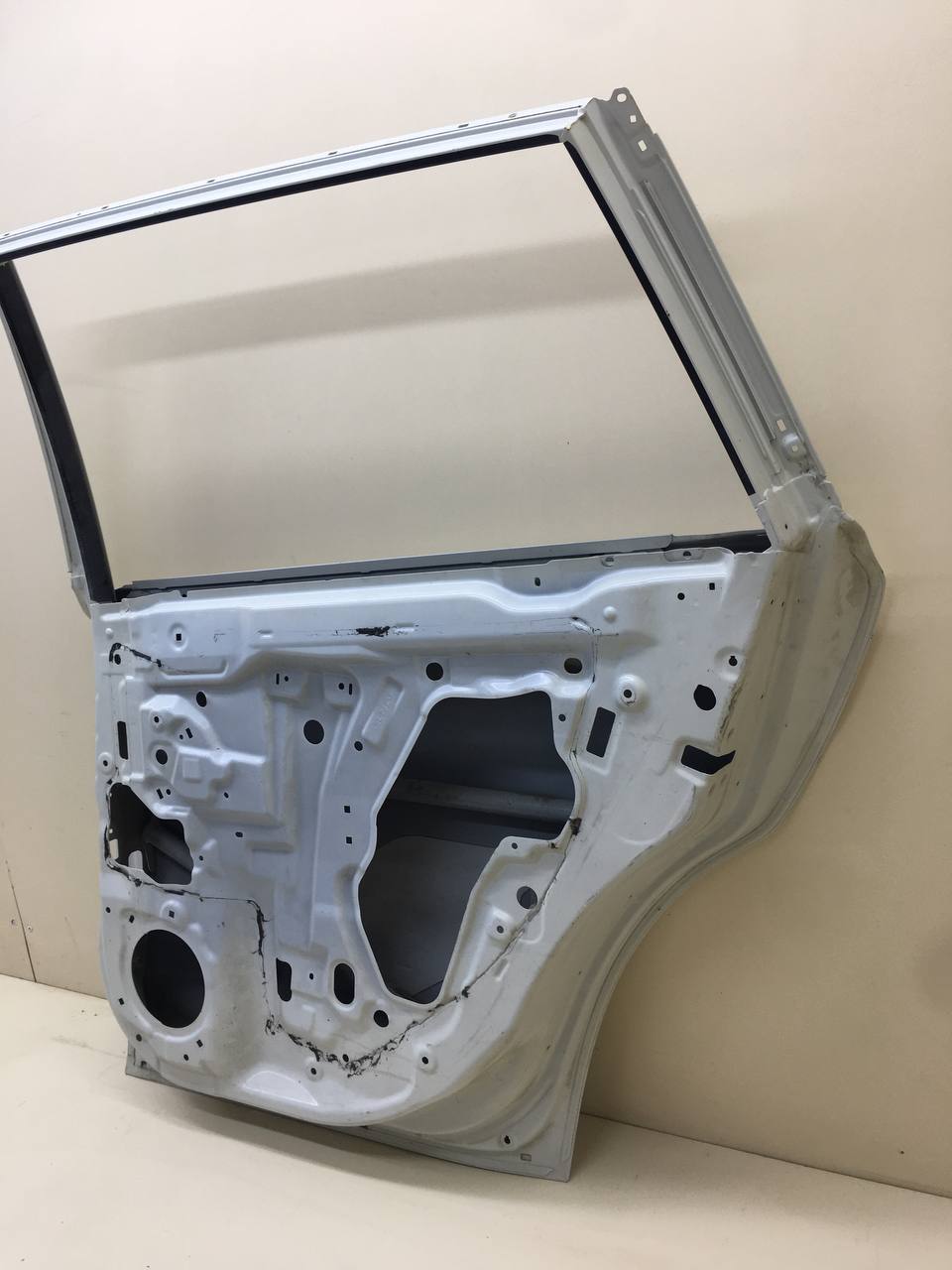 Дверь задняя правая Subaru Legacy Outback (B14) 2010-2014