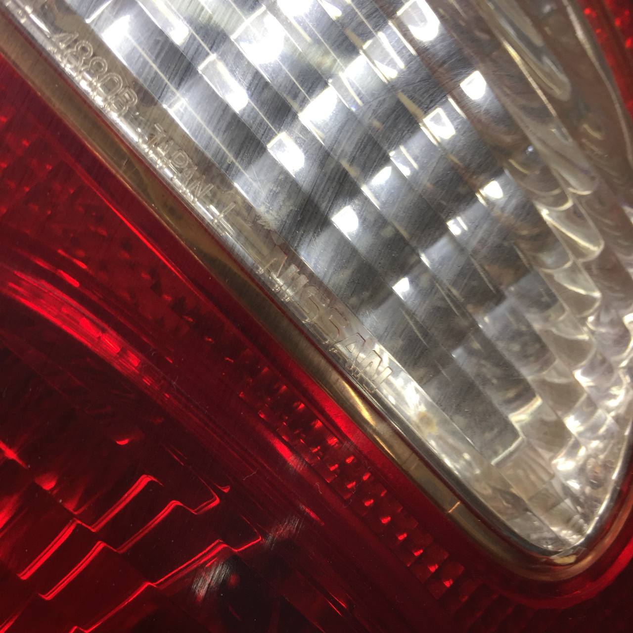 Фонарь задний внутренний левый Nissan Almera (N16) 2000-2006