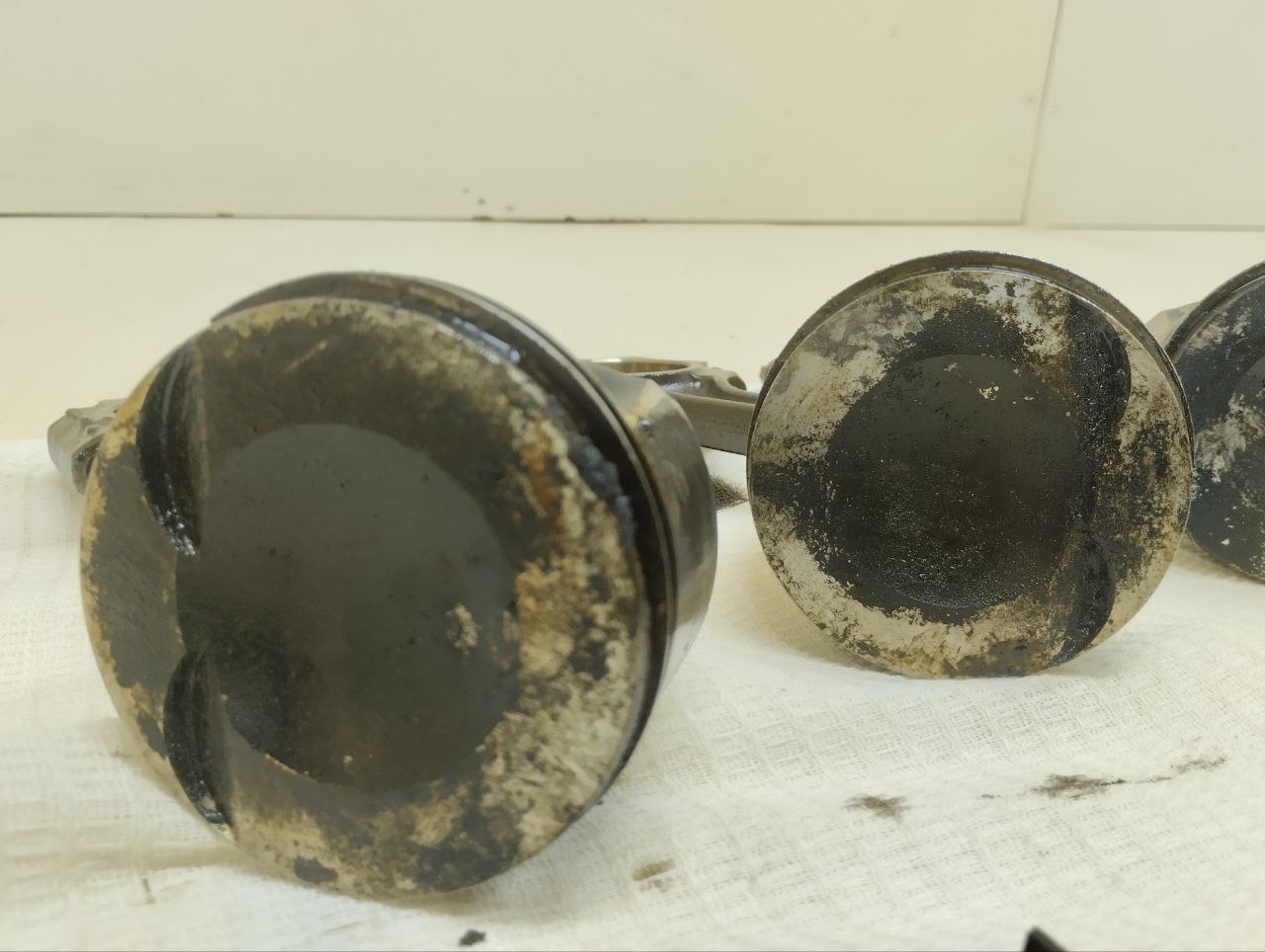 Поршень с шатуном Audi Q5 (8R) 2008-2017