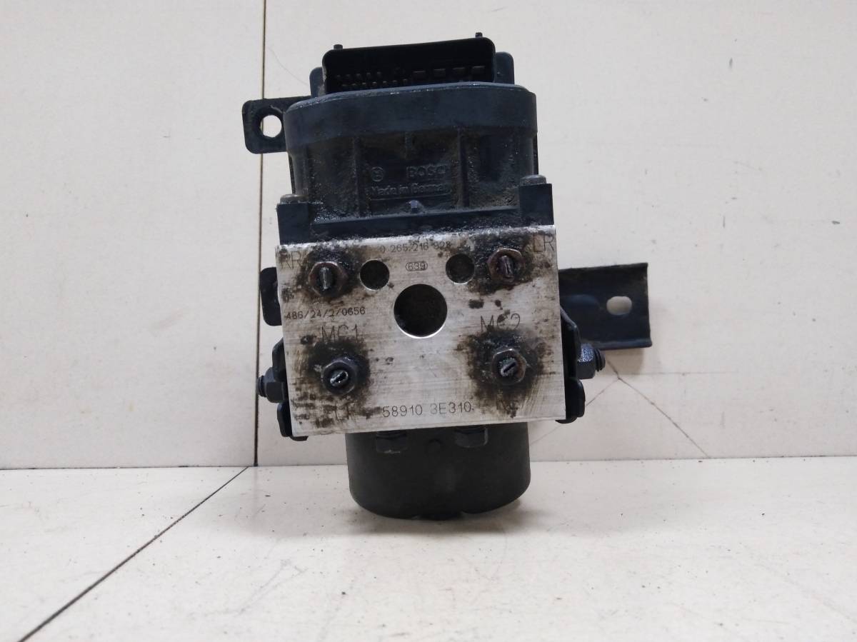 Блок ABS (насос) Kia Sorento (BL, JC) 2002-2009