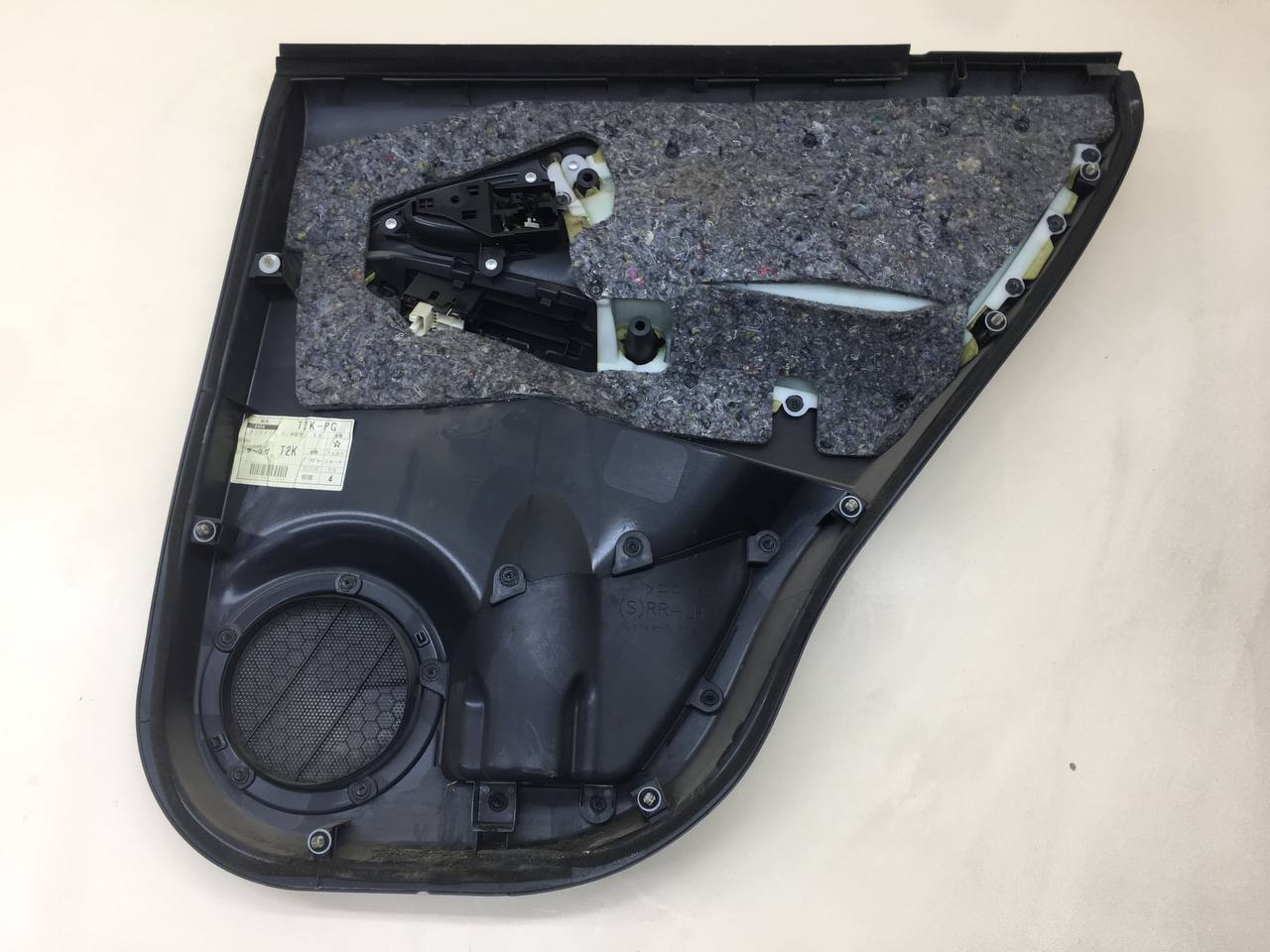 Обшивка двери задней левой Toyota Rav 4 (A30) 2006-2013