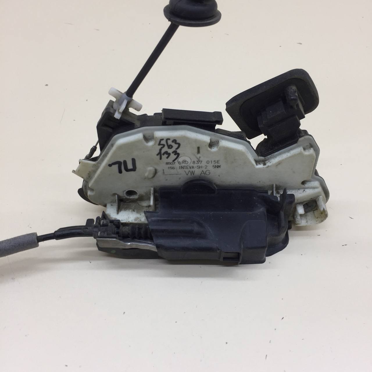Замок двери передней левой Volkswagen Polo (MK5) 2011-2020 Замок двери передней левой Volkswagen Polo (MK5) 2011-2020