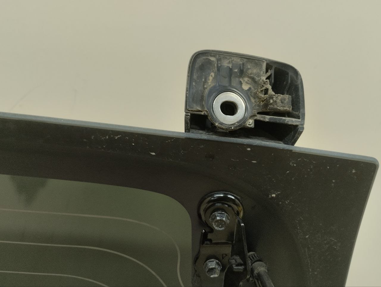 Стекло заднее Peugeot 107 2006-2014 Стекло заднее Peugeot 107 2006-2014