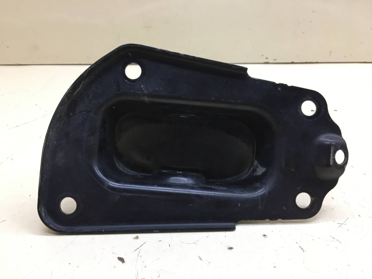 Кронштейн Toyota Camry (XV70) 2017>