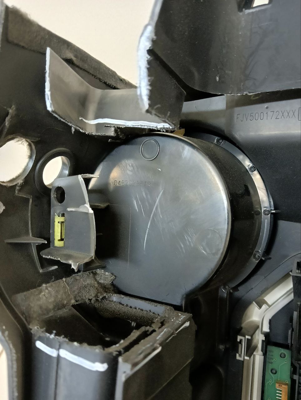 Консоль центральная Land Rover Discovery 3 2004-2009