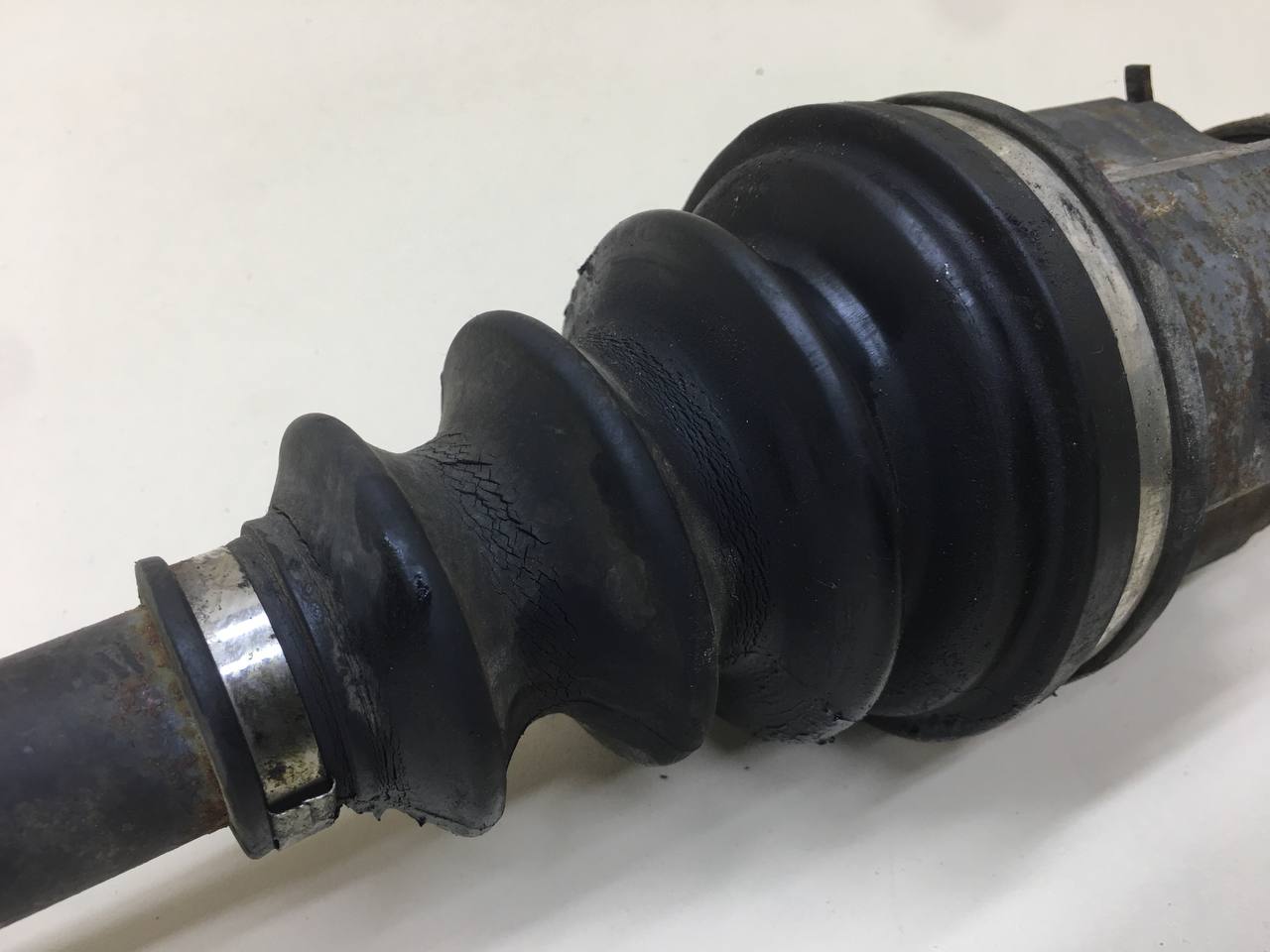 Полуось передняя правая Toyota Camry (V40) 2006-2011 Полуось передняя правая Toyota Camry (V40) 2006-2011