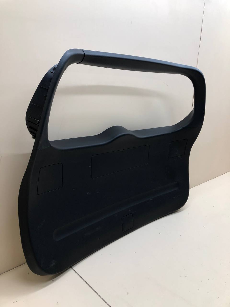 Обшивка двери багажника Toyota Rav 4 (XA40) 2013-2019
