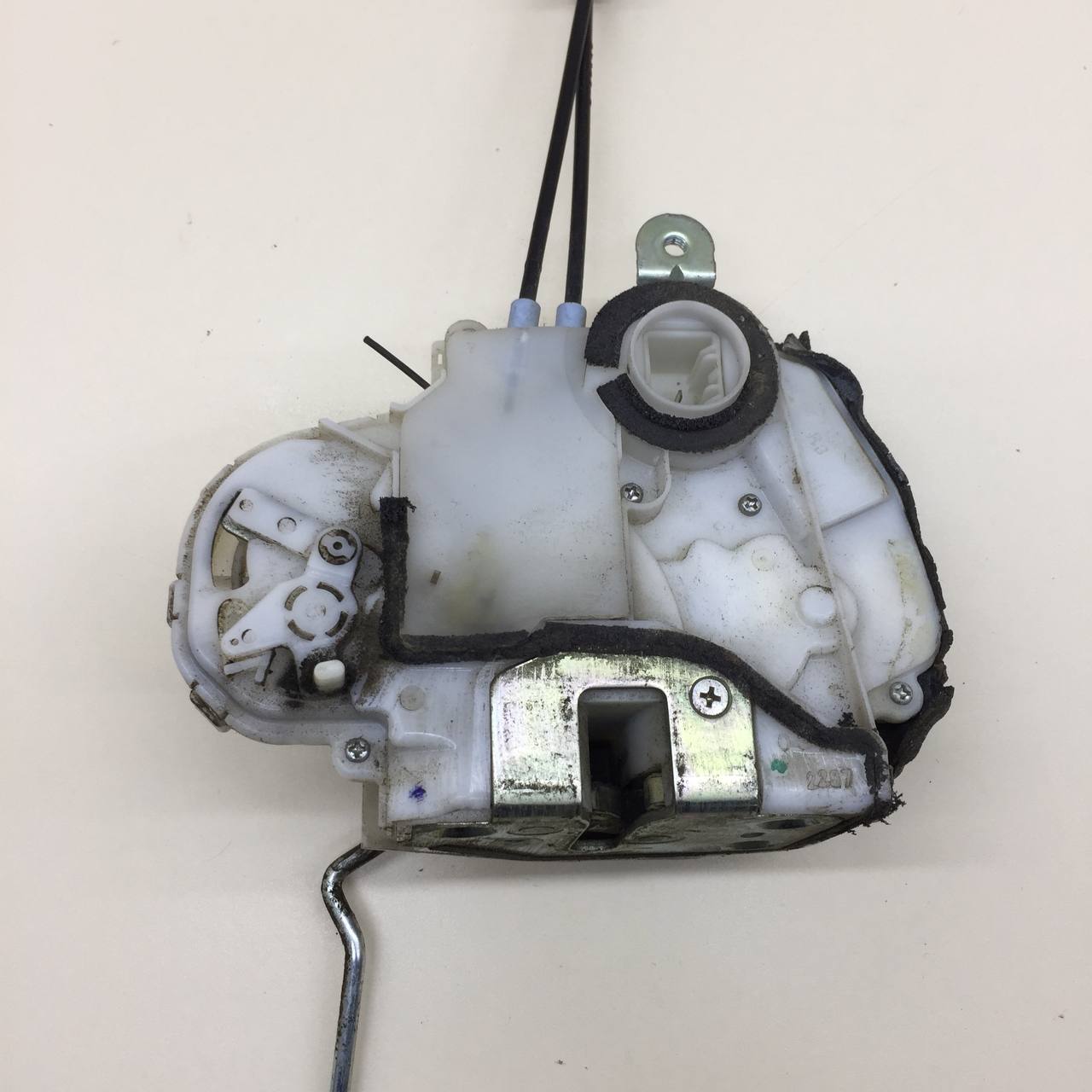 Замок двери задней правой Honda Civic 4D 2006-2012