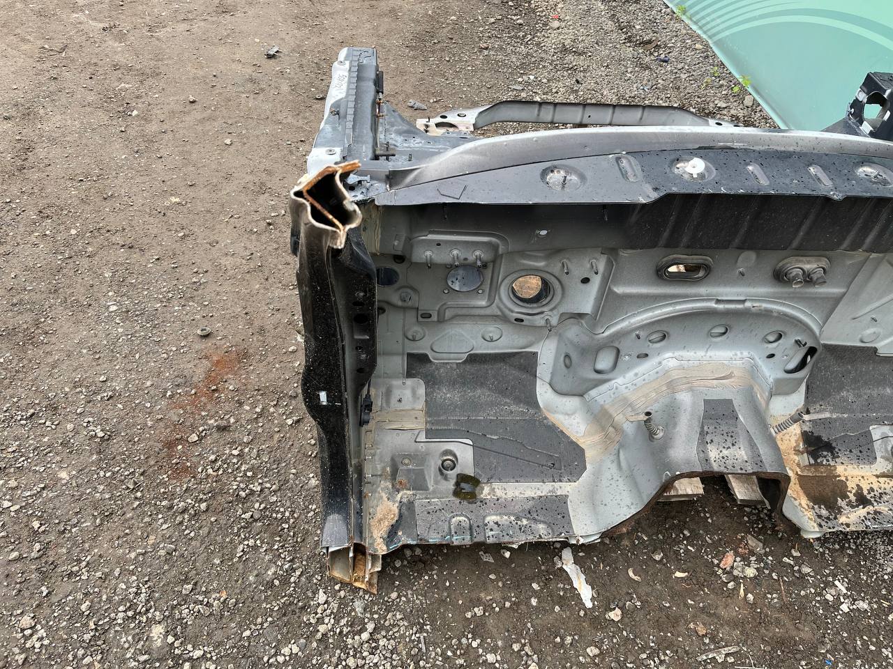 Четверть передняя левая Land Rover Range Rover Sport 2005-2012