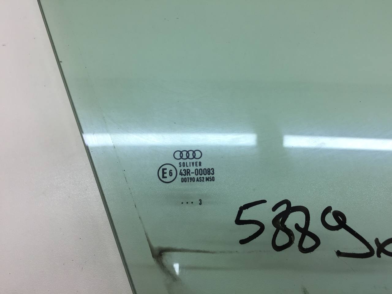 Стекло двери передней правой Audi A6 (C7) 2011>