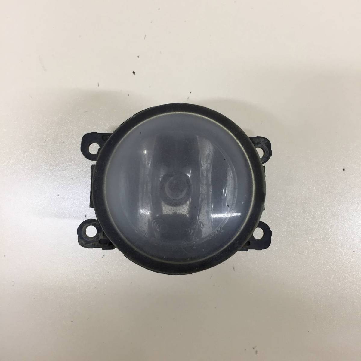 Фара противотуманная Renault Duster (HSA, HSM) 2012> Фара противотуманная Renault Duster (HSA, HSM) 2012>