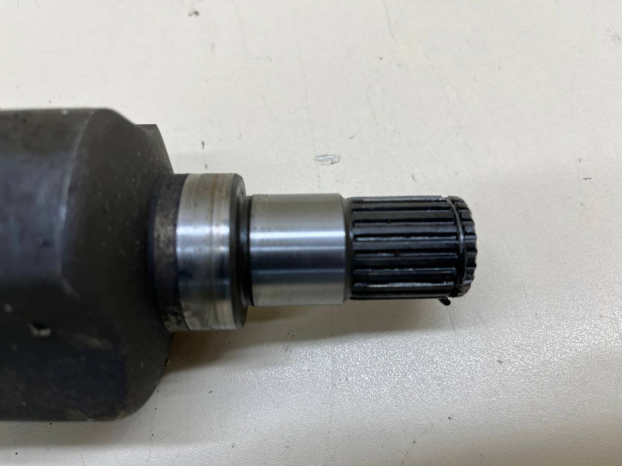 Полуось передняя левая Chevrolet Aveo T250 2005-2011 Полуось передняя левая Chevrolet Aveo T250 2005-2011