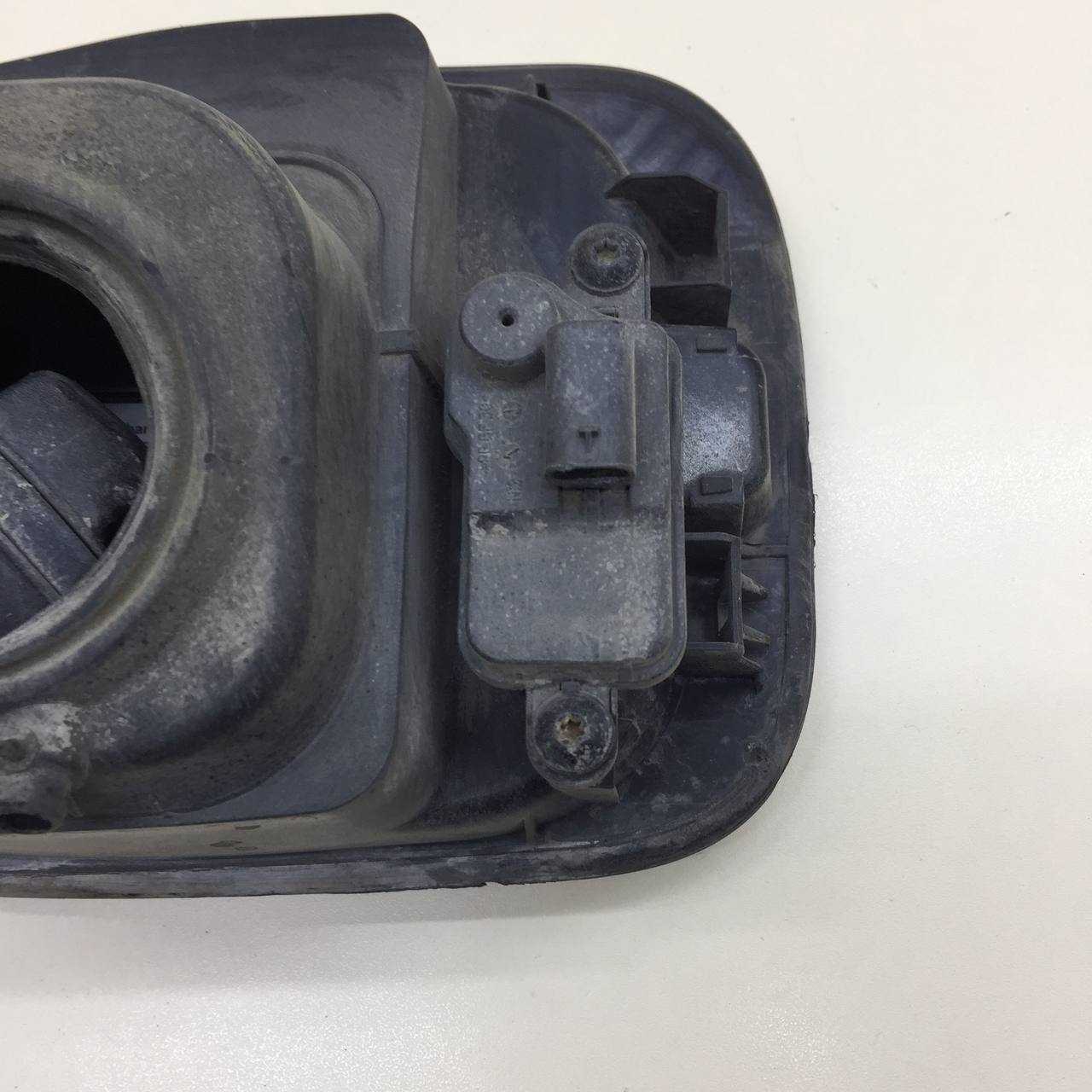 Лючок бензобака Skoda Rapid 2012-2020