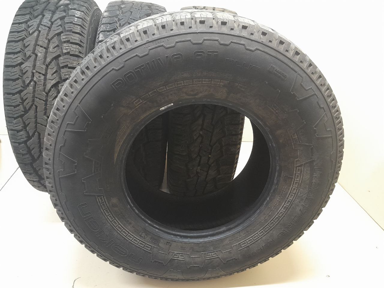 Шины к-кт R16 Всесезонные Nokian Rotiiva AT plus.
