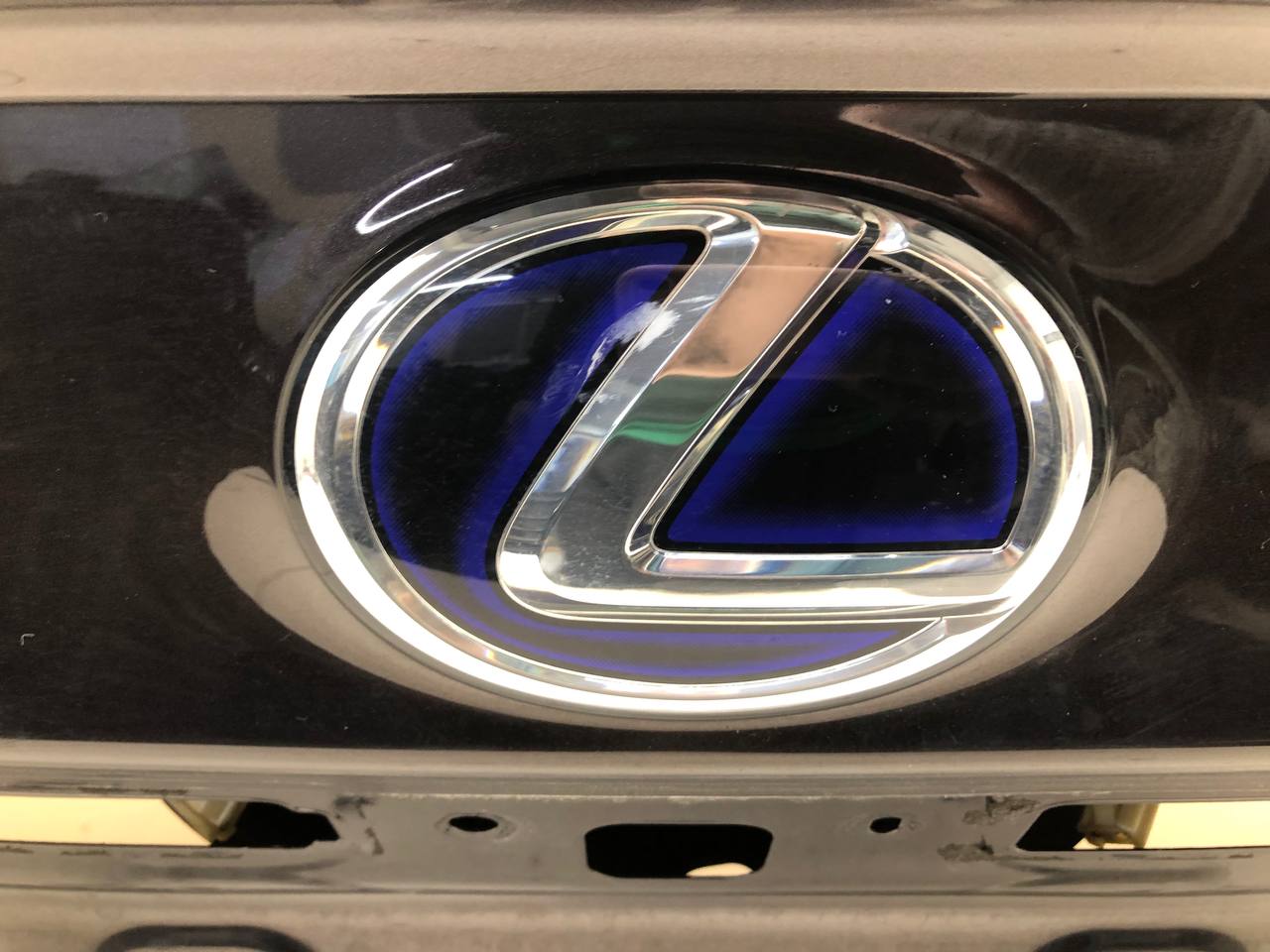 Крышка багажника Lexus ES (SV60) 2012>