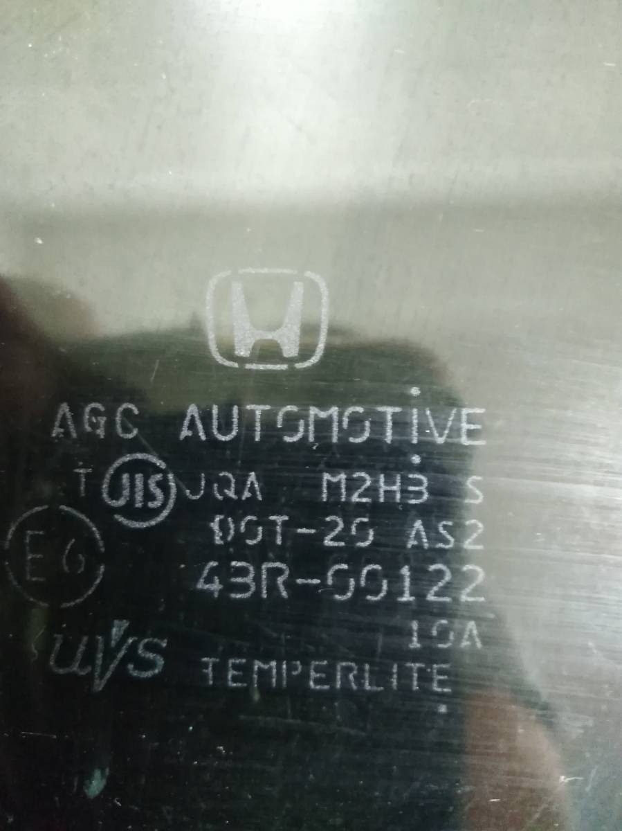 Стекло двери передней левой Honda Jazz (GG) 2008-2015