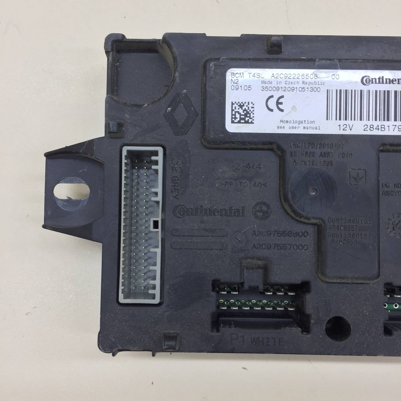 Блок комфорта Renault Duster (HSA, HSM) 2012> Блок комфорта Renault Duster (HSA, HSM) 2012>