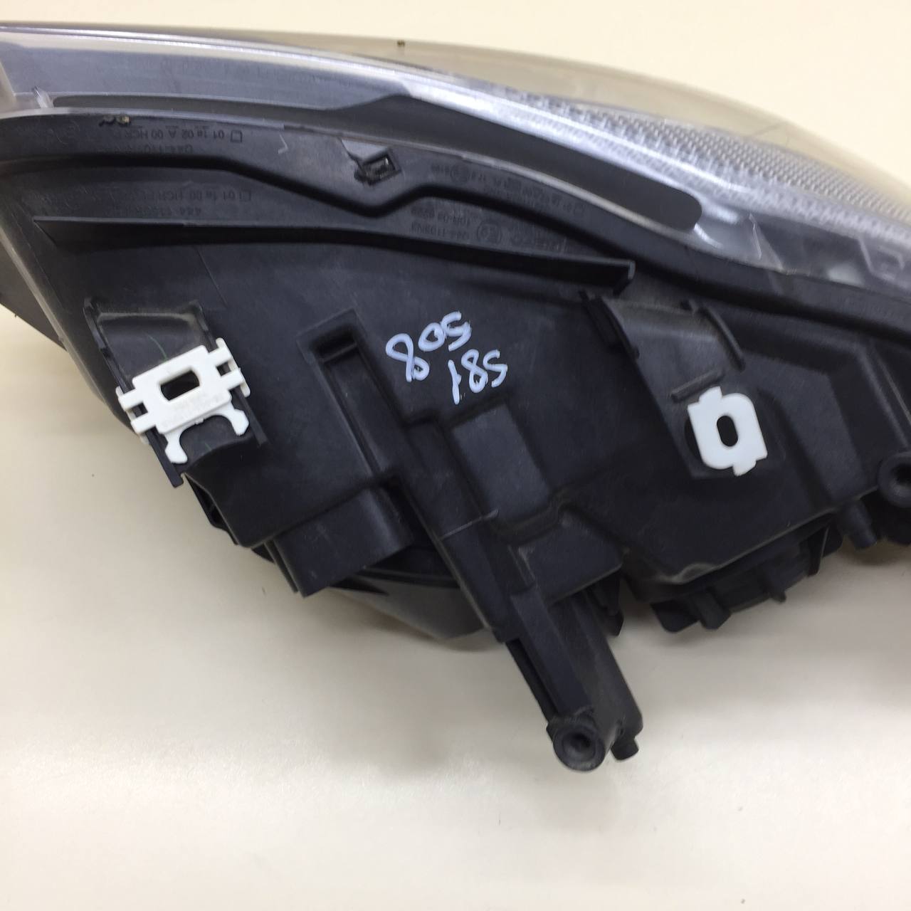Фара правая BMW 3-series E90/E91 2005-2011 Фара правая BMW 3-series E90/E91 2005-2011