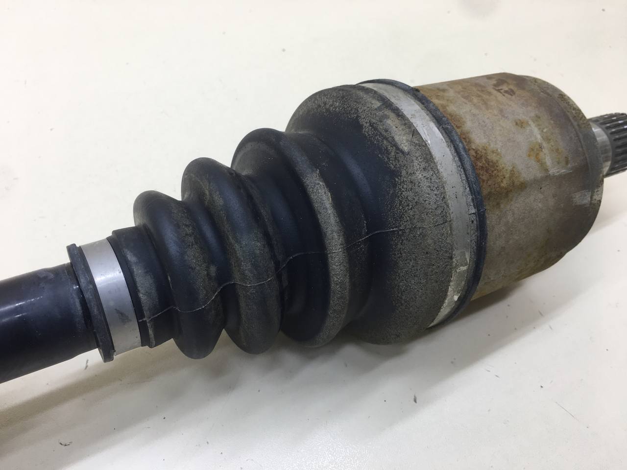 Полуось передняя левая Honda Civic 4D 2006-2012