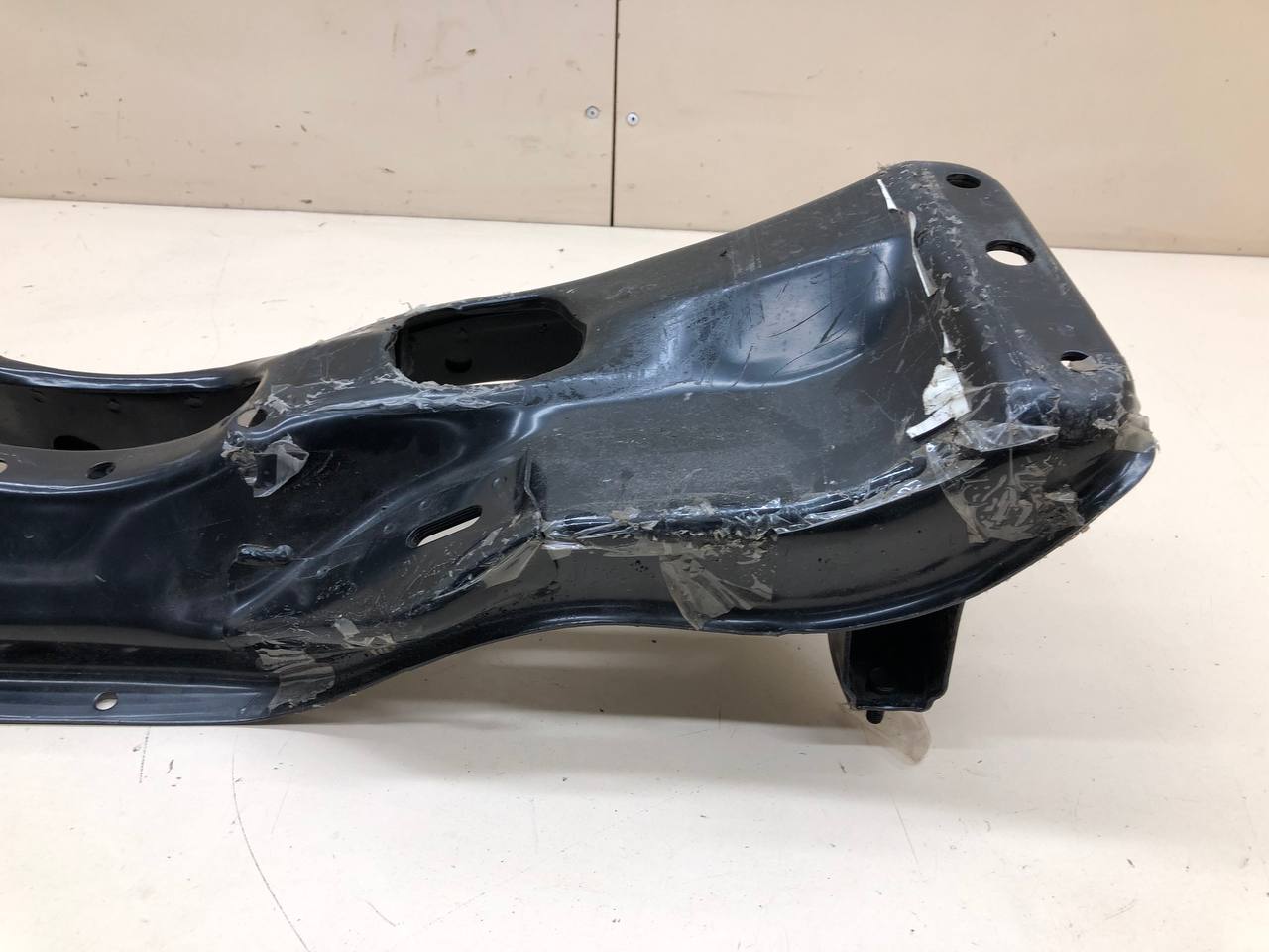 Балка подмоторная Subaru Legacy (B12) 1998-2003