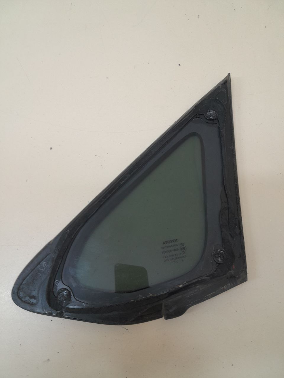 Стекло кузовное глухое правое Toyota Auris (E150) 2006-2012
