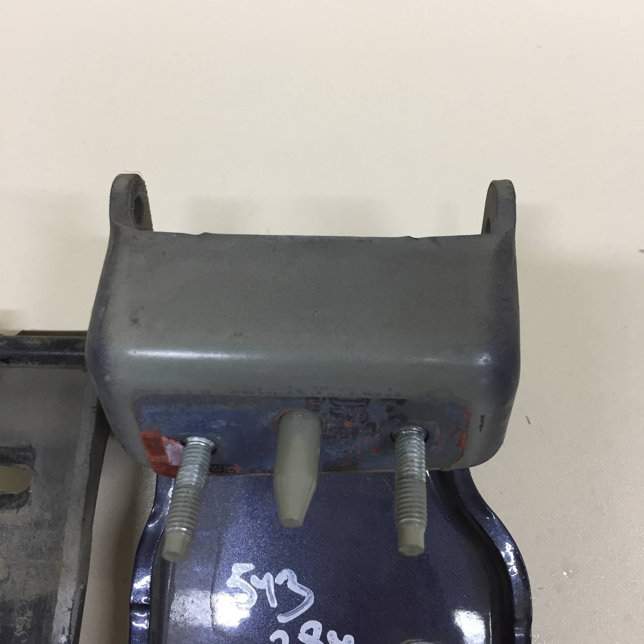 Петля двери багажника Citroen С4 Grand Picasso 2006-2014 Петля двери багажника Citroen С4 Grand Picasso 2006-2014