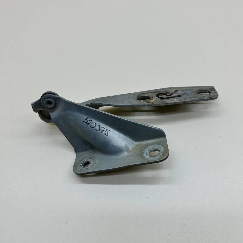 Петля капота правая Lada Granta 2011>