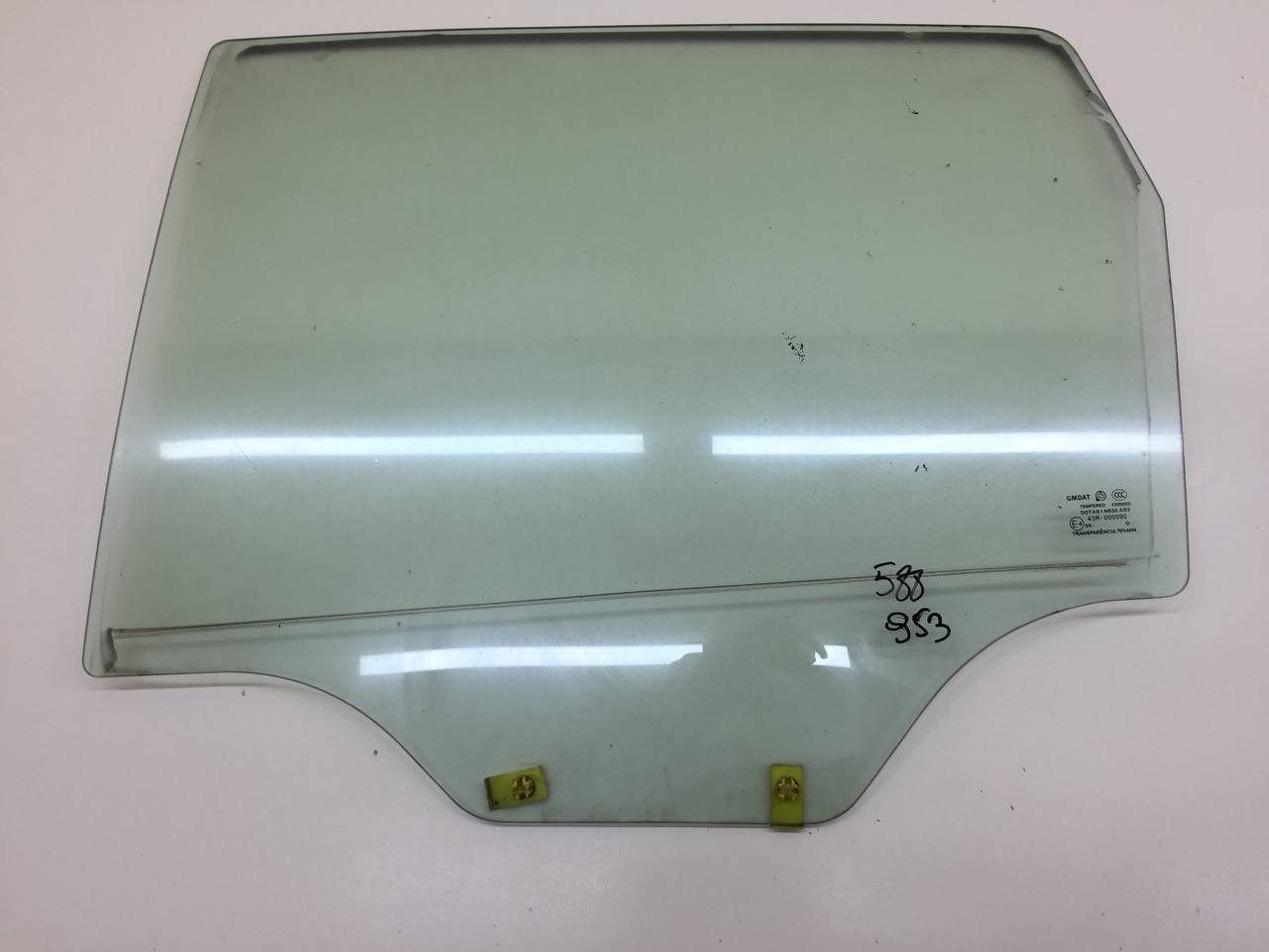 Стекло двери задней левой Chevrolet Aveo T250 2005-2011