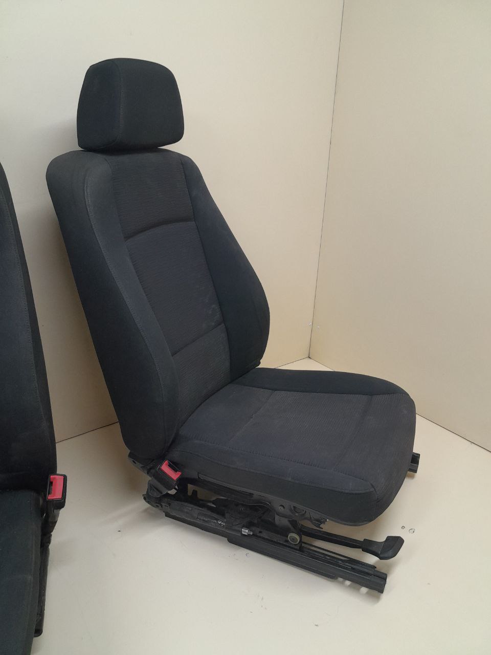 Сиденье (комплект) BMW 1-series E87/E81 2004-2011 Сиденье (комплект) BMW 1-series E87/E81 2004-2011