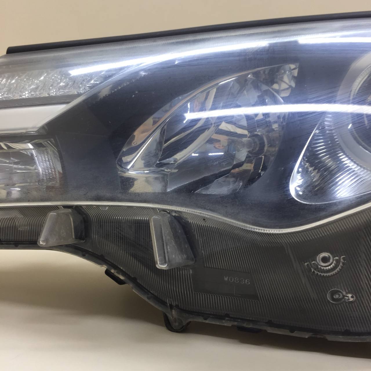 Фара левая Toyota Rav 4 (XA40) 2013-2019