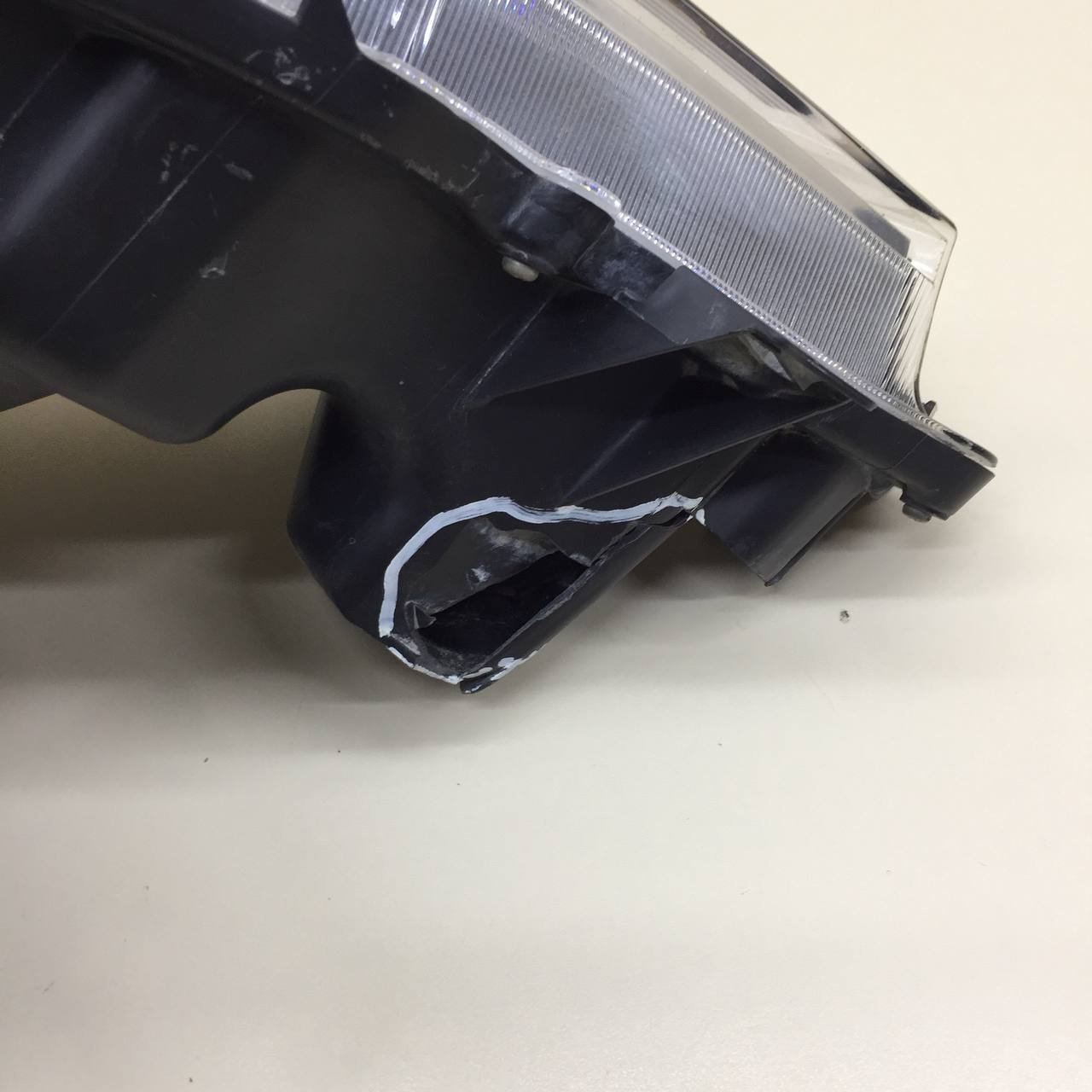 Фара левая Toyota Land Cruiser Prado (J150) 2009-2022