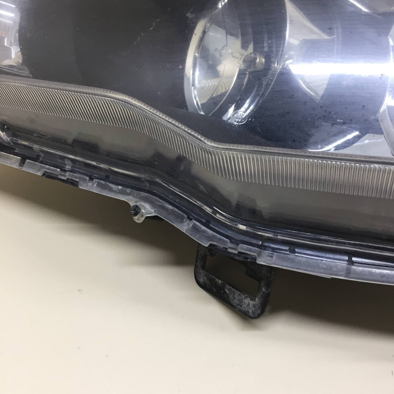 Фара левая Mitsubishi Lancer X (CX, CY) 2007> Фара левая Mitsubishi Lancer X (CX, CY) 2007>